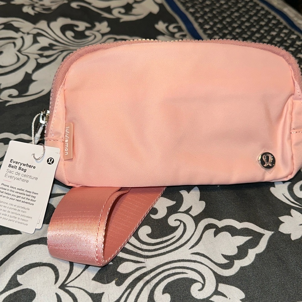 Lululemon belt bag 1L